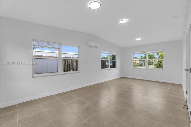 16000 NW 21st Ave, Miami Gardens, FL 33054