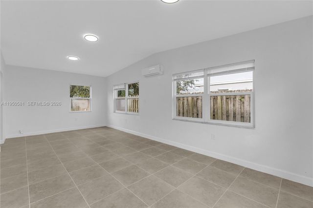 16000 NW 21st Ave, Miami Gardens, FL 33054