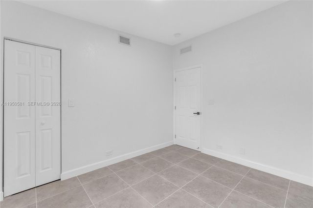 16000 NW 21st Ave, Miami Gardens, FL 33054