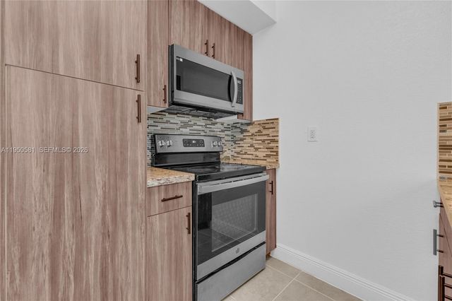 16000 NW 21st Ave, Miami Gardens, FL 33054