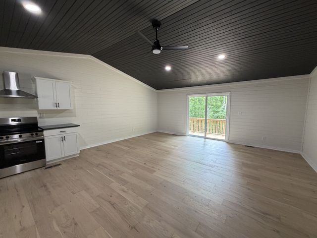 267 Collins River Dr, Rock Island, TN 38581