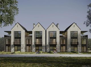 212 Carriage Way, Hyde Park, NY 12538