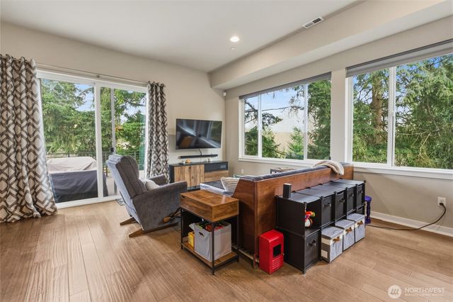 10429 7th Avenue SW, Seattle, WA 98146