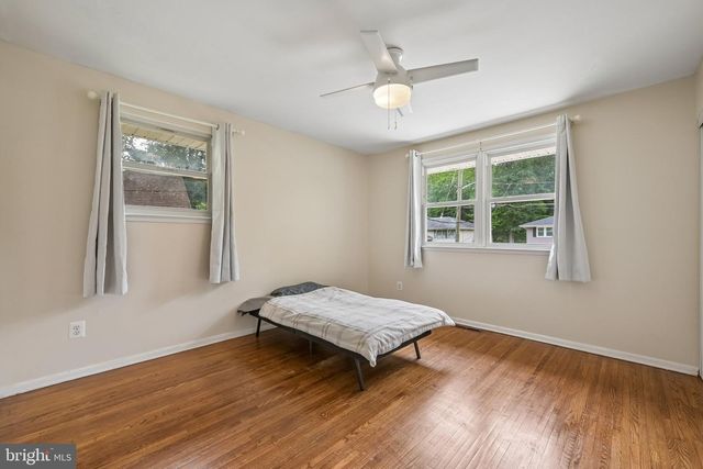 114 CHATHAM RD, Mount Laurel, NJ 08054