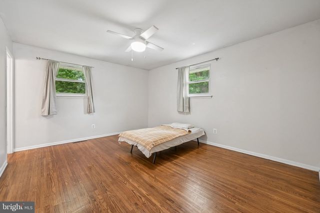 114 CHATHAM RD, Mount Laurel, NJ 08054