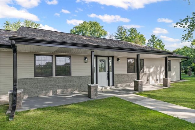 402 Beeson Drive, Urbana, IL 61802