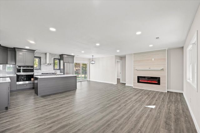 402 Beeson Drive, Urbana, IL 61802