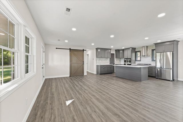 402 Beeson Drive, Urbana, IL 61802