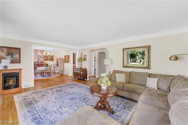 4202 Colony Road, South Euclid, OH 44121