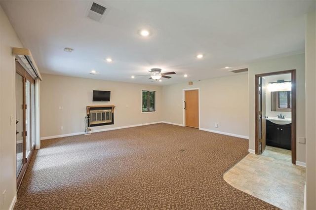 7200 W 83rd Street, Overland Park, KS 66204