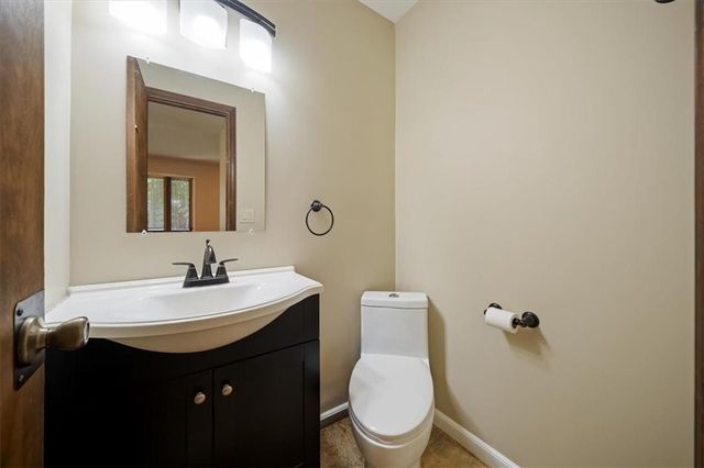 7200 W 83rd Street, Overland Park, KS 66204