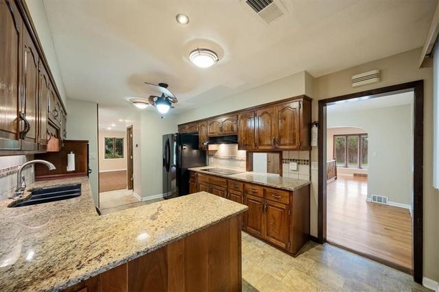 7200 W 83rd Street, Overland Park, KS 66204