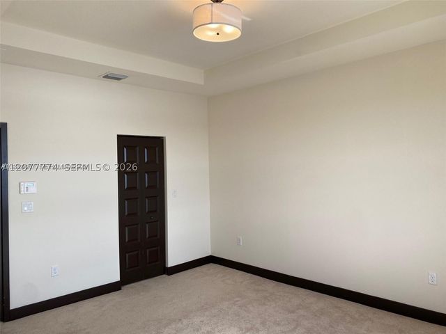 9116 NW 158th St, Miami Lakes, FL 33018