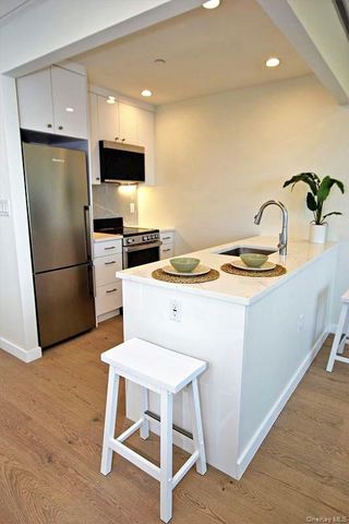 41-26 44th Street 8A, Sunnyside, NY 11104