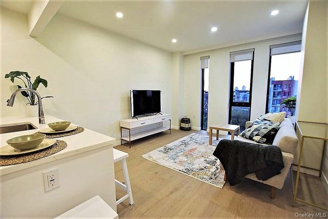 41-26 44th Street 8A, Sunnyside, NY 11104