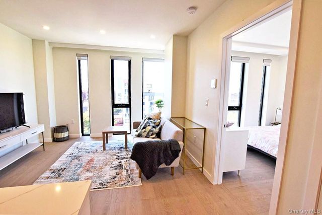 41-26 44th Street 8A, Sunnyside, NY 11104