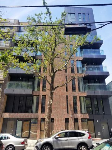 41-26 44th Street 8A, Sunnyside, NY 11104