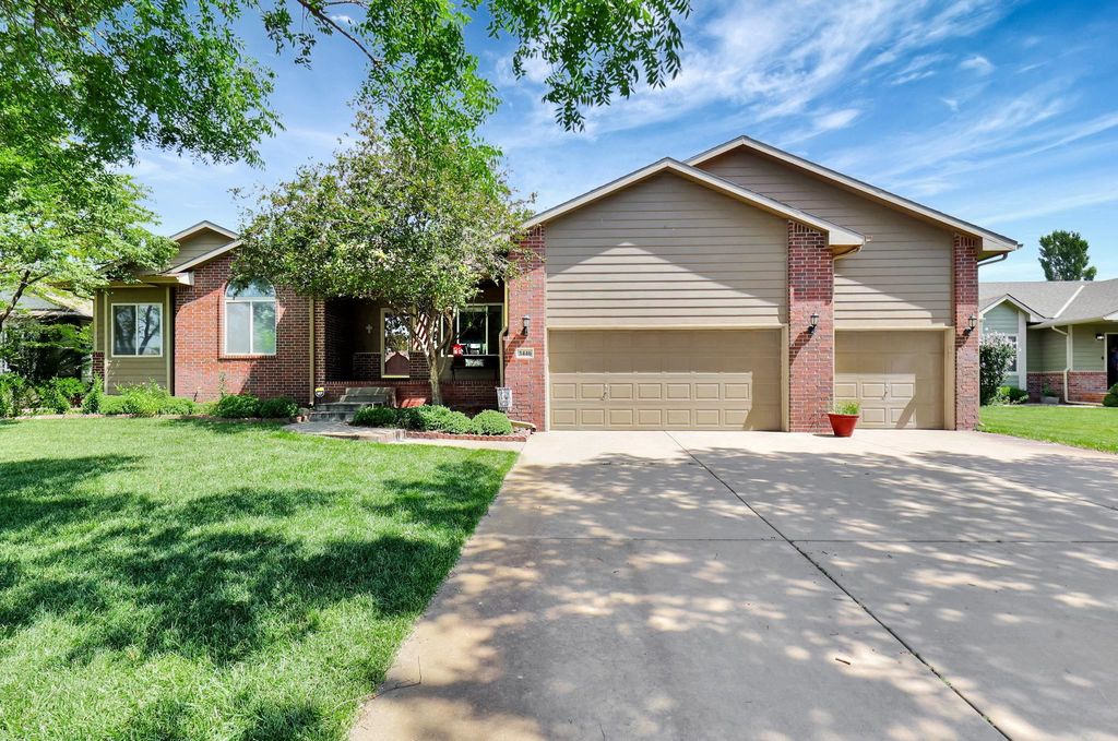 3446 N Hazelwood CT, Wichita, KS 67205