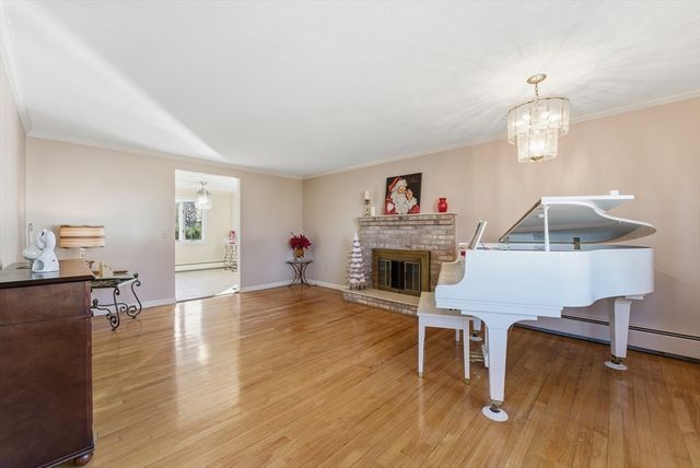 23 Peros Drive, Agawam, MA 01001