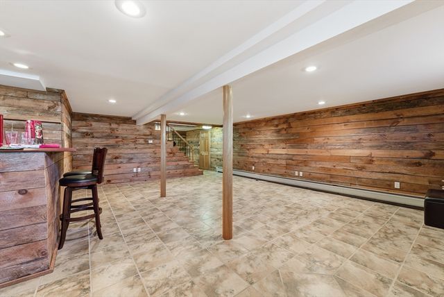 23 Peros Drive, Agawam, MA 01001