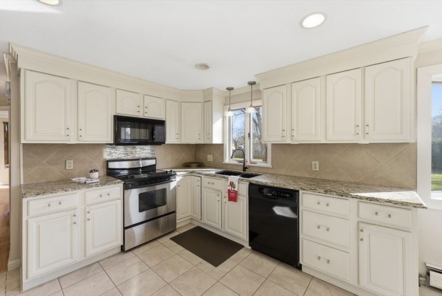 23 Peros Drive, Agawam, MA 01001