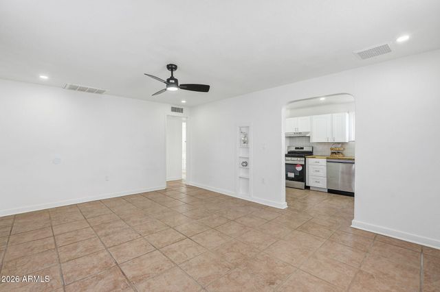 2047 E VIRGINIA Avenue, Phoenix, AZ 85006