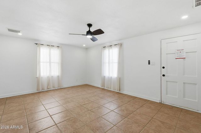 2047 E VIRGINIA Avenue, Phoenix, AZ 85006