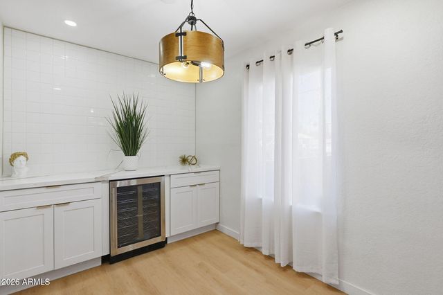 2047 E VIRGINIA Avenue, Phoenix, AZ 85006