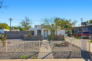 2047 E VIRGINIA Avenue, Phoenix, AZ 85006