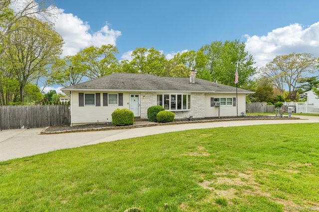 1374 Saxon Avenue, Bay Shore, NY 11706