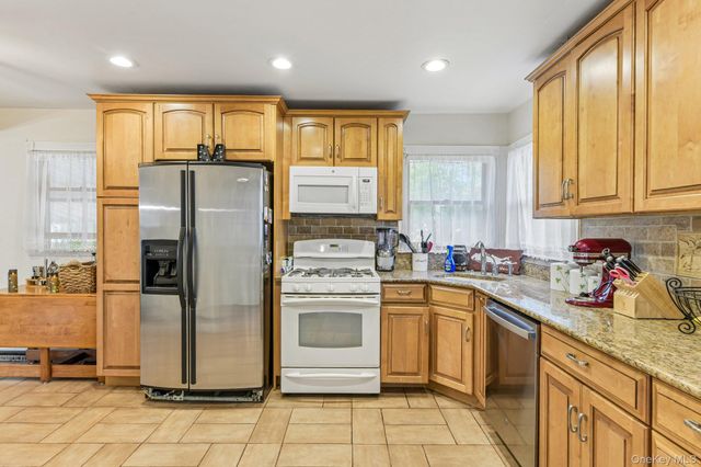 1374 Saxon Avenue, Bay Shore, NY 11706