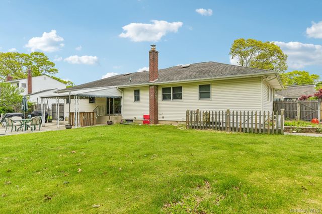 1374 Saxon Avenue, Bay Shore, NY 11706