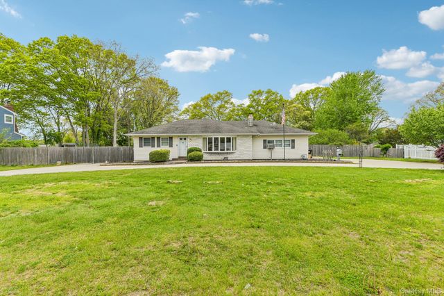 1374 Saxon Avenue, Bay Shore, NY 11706