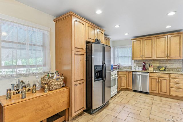 1374 Saxon Avenue, Bay Shore, NY 11706
