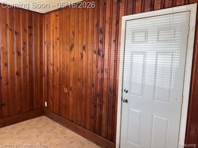 5727 Merriman Road, Garden City, MI 48135