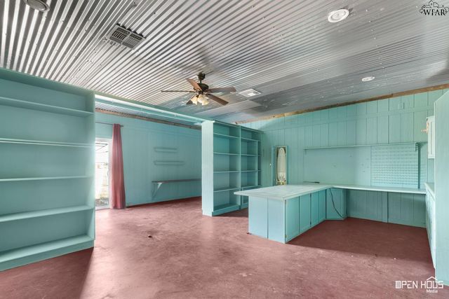 8379 FM 368, Iowa Park, TX 76367