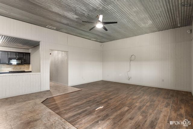 8379 FM 368, Iowa Park, TX 76367