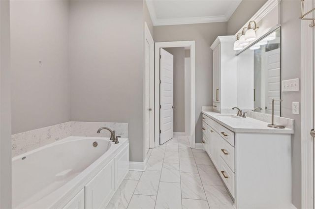 6539 White Oleander Circle W, Lake Charles, LA 70605