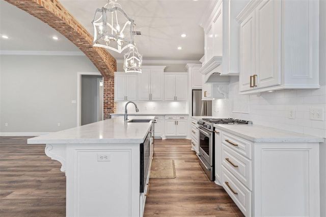 6539 White Oleander Circle W, Lake Charles, LA 70605