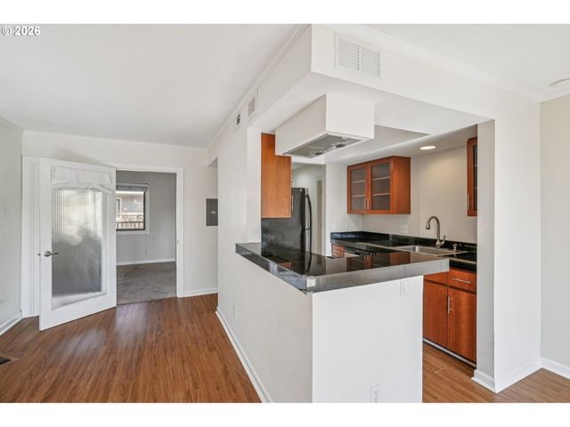 6600 Se DIVISION St 305, Portland, OR 97206