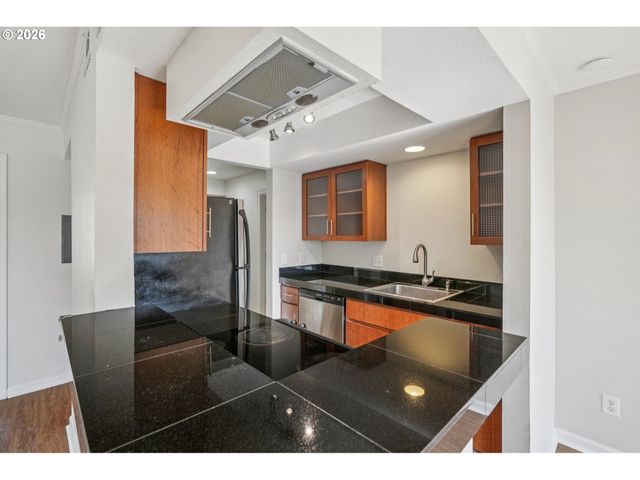 6600 Se DIVISION St 305, Portland, OR 97206