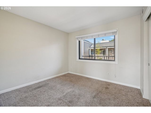 6600 Se DIVISION St 305, Portland, OR 97206