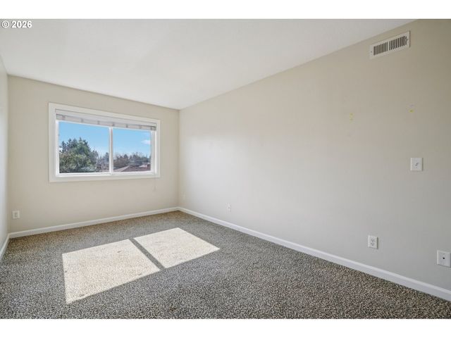 6600 Se DIVISION St 305, Portland, OR 97206