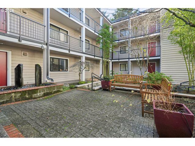 6600 Se DIVISION St 305, Portland, OR 97206