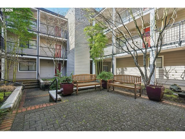 6600 Se DIVISION St 305, Portland, OR 97206