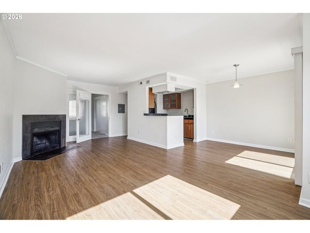 6600 Se DIVISION St 305, Portland, OR 97206