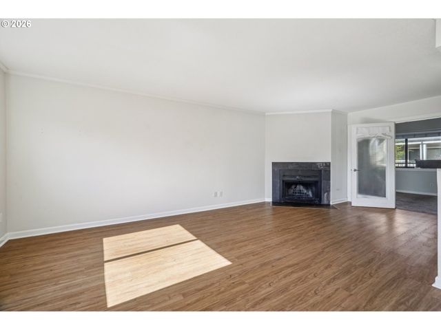 6600 Se DIVISION St 305, Portland, OR 97206