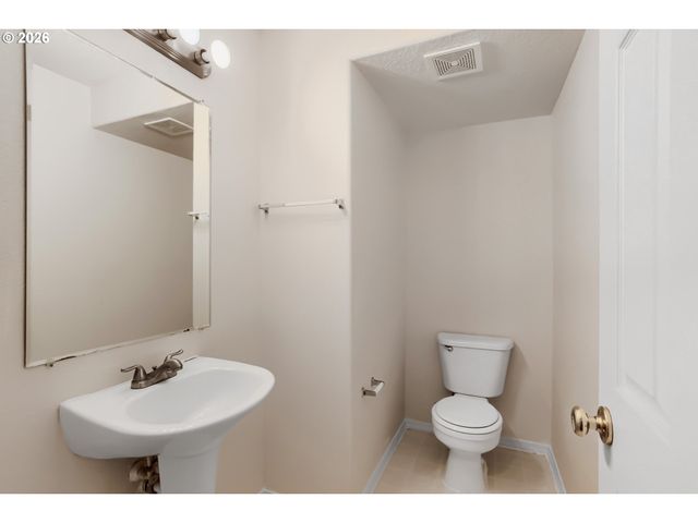 16972 Nw ARIZONA Dr, Beaverton, OR 97006