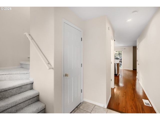 16972 Nw ARIZONA Dr, Beaverton, OR 97006