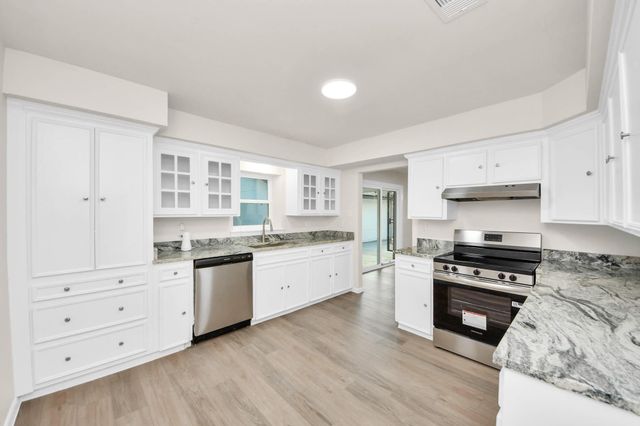 13406 Melcher Drive, Houston, TX 77045